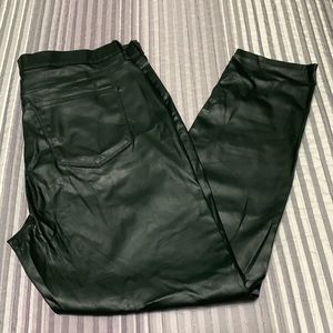 a.n.a. A New Approach Green Synthetic Leather Pants, size 16